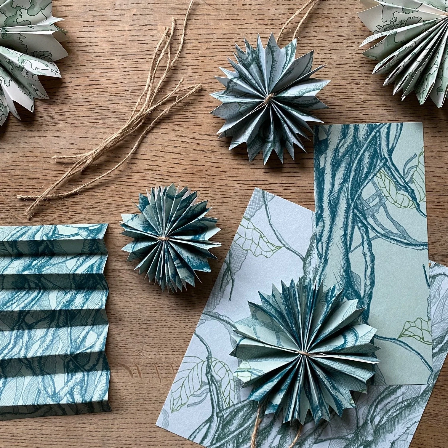 Christmas Crafting How To Make Paper Rosettes Abigail Edwards Hand Drawn Wallpapers Fabrics And Accessories