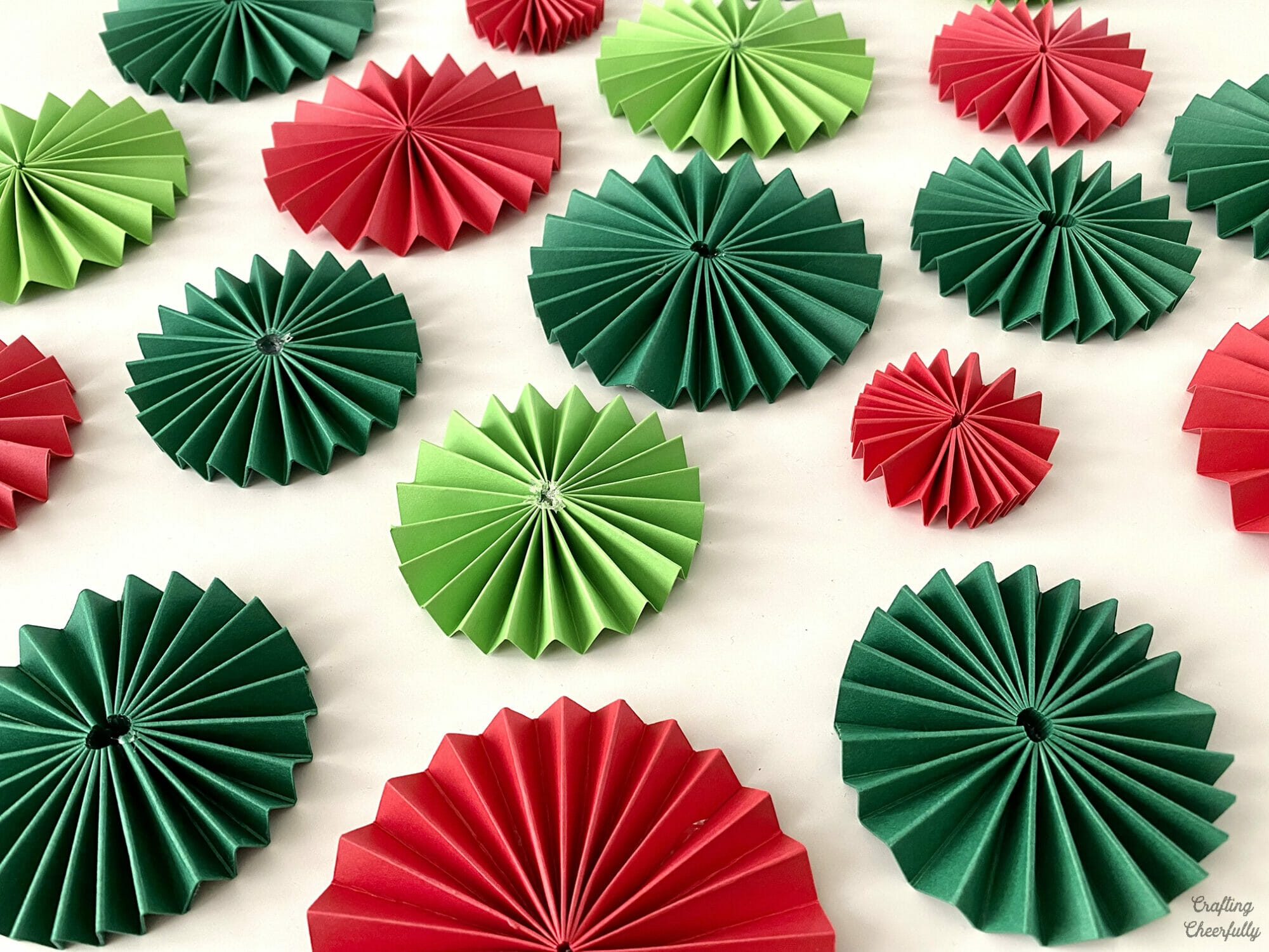 Peppermint Paper Christmas Wreath Crafting Cheerfully